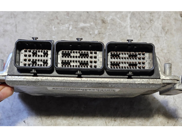 Блок управления двигателя 8200051608, 0281010632   Nissan Primastar