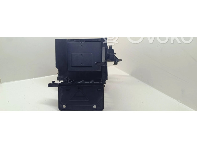 Блок предохранителей  3c0937049e   Volkswagen Golf Plus    