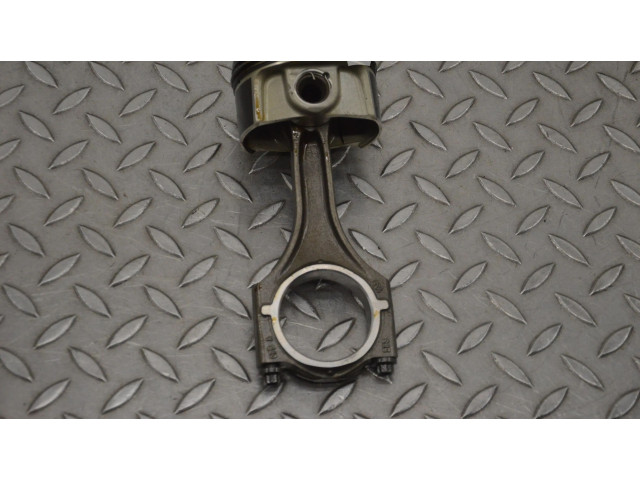  Поршень MDC.HA 400A4464  Porsche 911 991  
