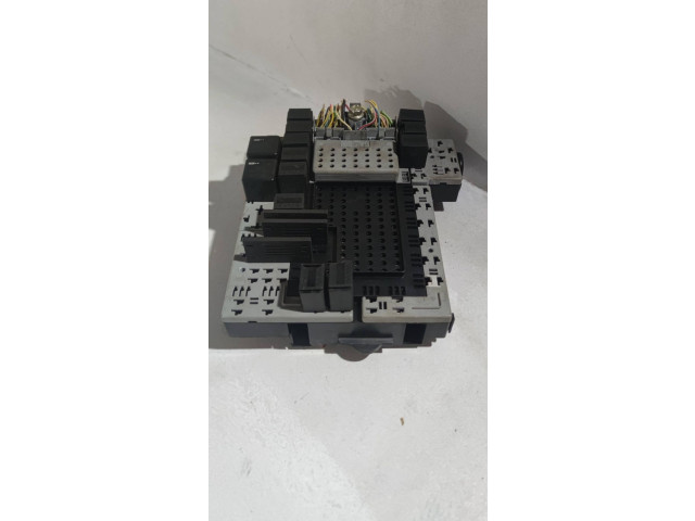 Zámek zadních dveří 08688513, 30682664   Volvo V70 2005