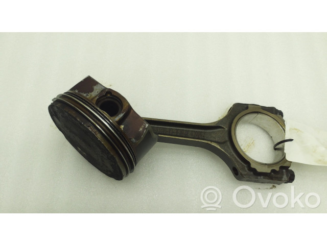  Поршень с шатуном  BR3ECA3392BB  Ford Mustang V для бензинового двигателя 5.0