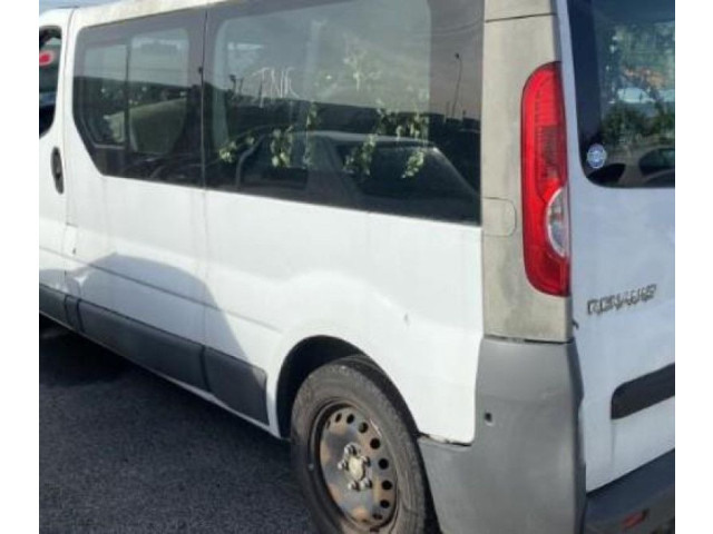 Zpětné zrcátko  Renault Trafic II (X83) 2010  7701473247  