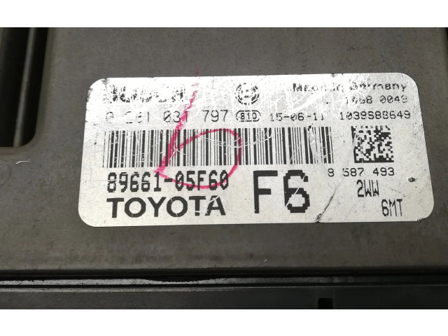 Řídící jednotka 8966105F60   Toyota Avensis T270 2015