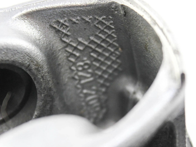 Píst 821209   BMW 3 G20 G21  pro benzínový motor 3.0  