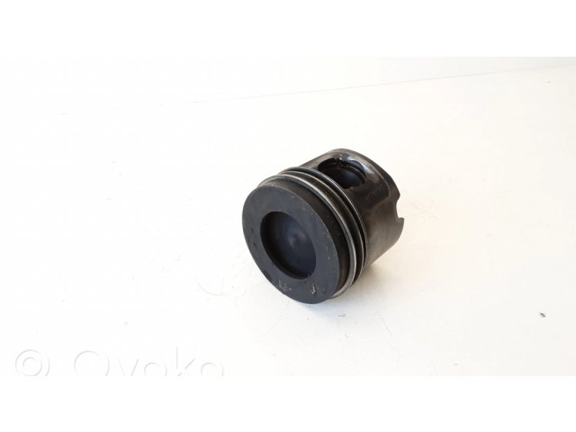 Píst 0840BB   BMW 3 E90 E91  pro naftový motor 2.0 N47D20A 