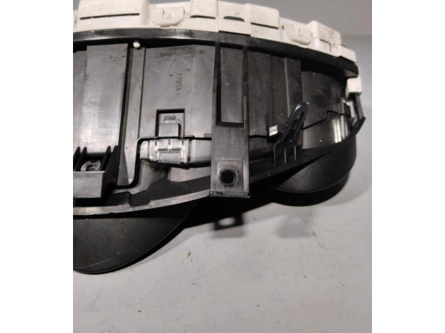 Панель приборов MM0038001   Mitsubishi Colt CZ3       