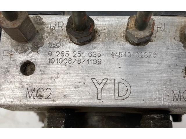 Jednotka ABS 4454002370, 0265251635   Toyota Corolla E140 E150 2012