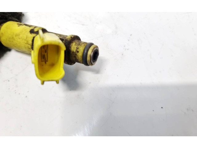 Форсунка 2325028050, 23250-28050    Toyota RAV 4 (XA20)   