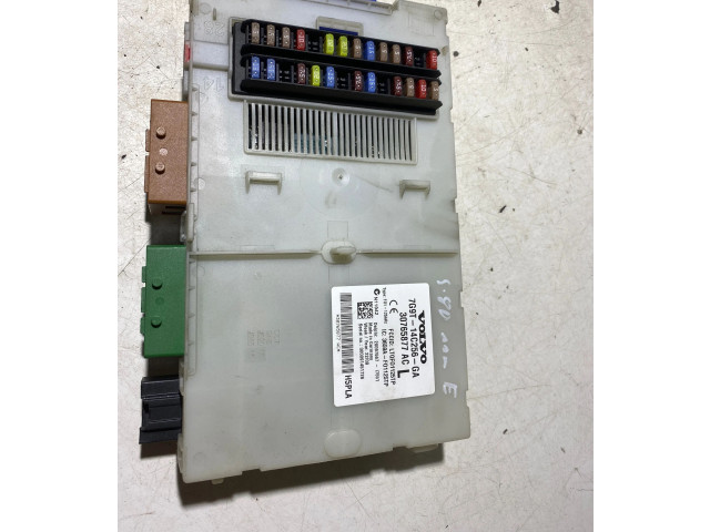   Pojistková skříňka 7G9T14C256GA, 30765877AC   Volvo S80 2011
