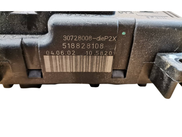   Pojistková skříňka 30728008, 518828108   Volvo S80 2005