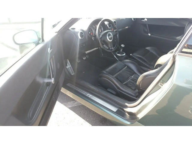 Блок АБС 8N0614517B, 10039924704   Audi  TT Mk1  1999-2006 года