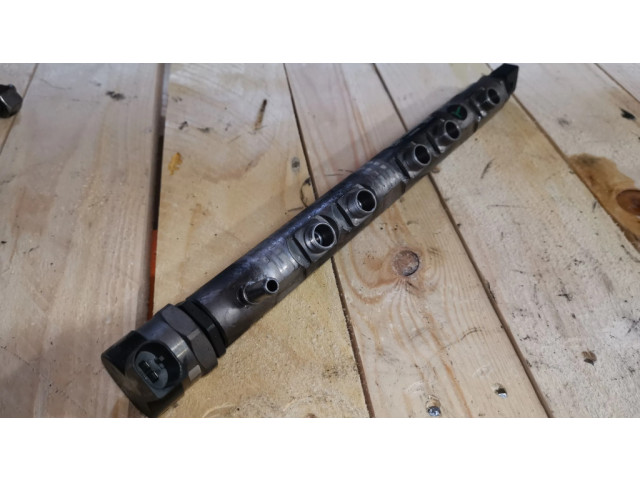 Топливная рампа 0445214183, 0281002870   BMW X3 E83 2.0 