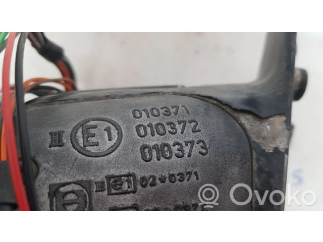 Zpětné zrcátko pravé BMW 7 E38 2000  010373  