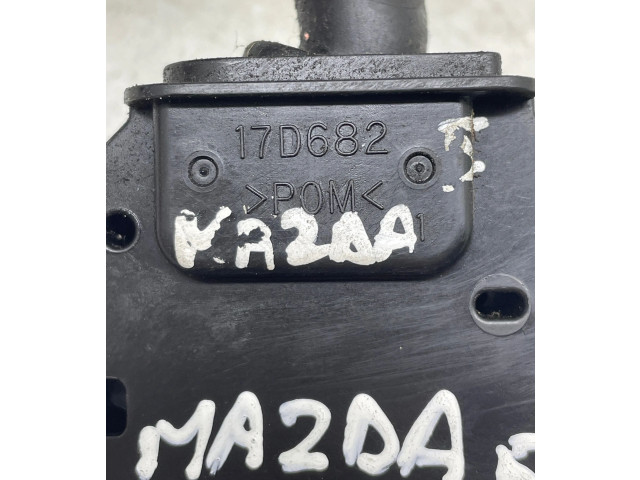 Ручка стеклоочистителей 17D682   Mazda 5
