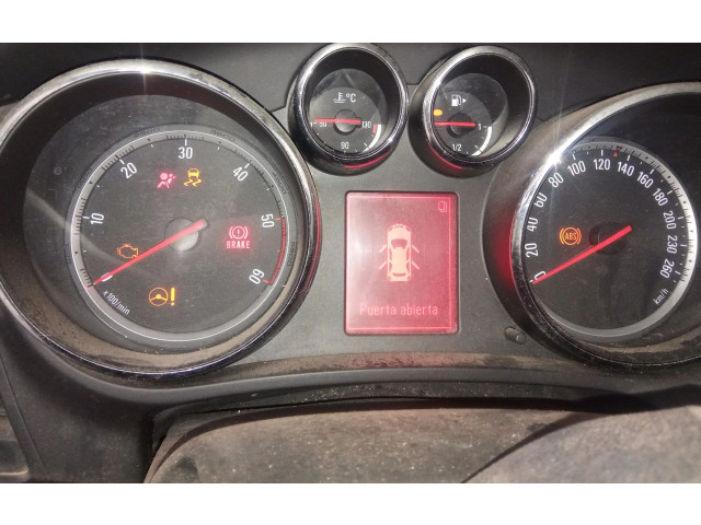 Přístrojová deska  Opel Zafira C 2011 13374893, 13374893  