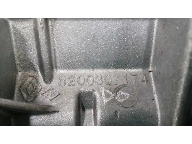 Масляный насос  K9K666 8200307174  Dacia Duster 
