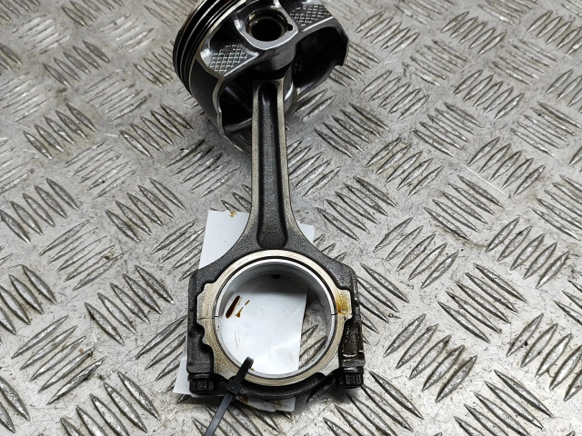  Поршень  FR3Z6108A, CR3Z6200B  Ford Mustang VI для бензинового двигателя 5.0