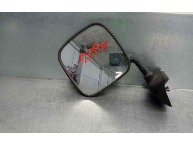 Vstřikovací lišta 4PUERTAS   Seat Terra    (G) 09NCA 