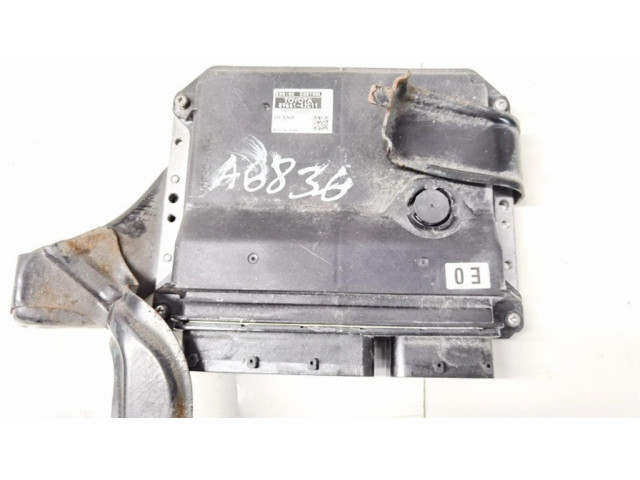 Блок управления двигателя 8966142c11, 89661-42c11  175800-9460   Toyota RAV 4 (XA30)