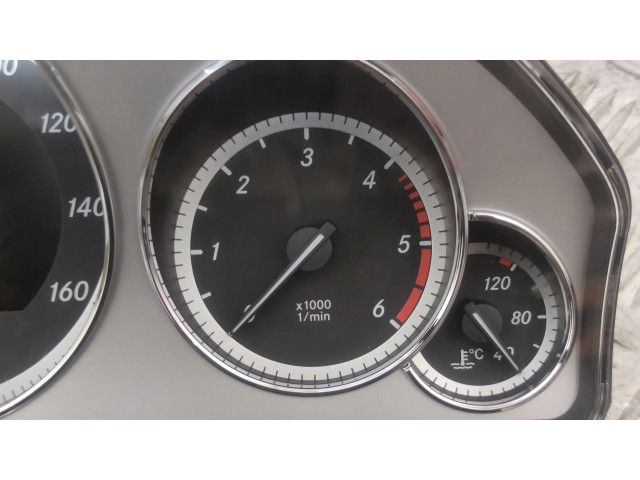 Přístrojová deska  Mercedes-Benz E A207 2011 A2129001508  