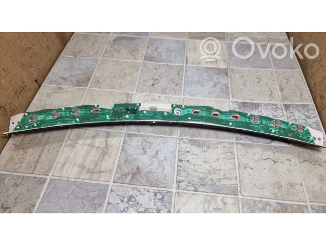 Дисплей    157888956   Chrysler Voyager