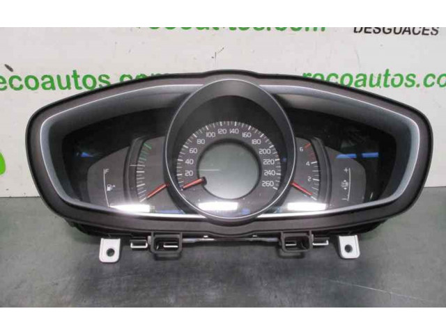 Панель приборов 36011338, 31412873   Volvo V40       