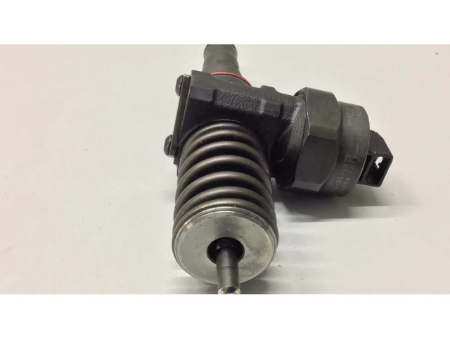 Vstřikovač 038130073J, 0414720015   Skoda Fabia Mk1 (6Y)  pro naftový motor 1.9  