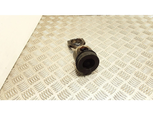  Поршень с шатуном N57 1911006052, 19B006052B  BMW 7 F01 F02 F03 F04 для дизельного двигателя 3.0