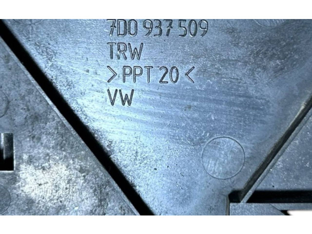 Блок предохранителей 7D0937509, 7D0937550C   Volkswagen Transporter - Caravelle T4    