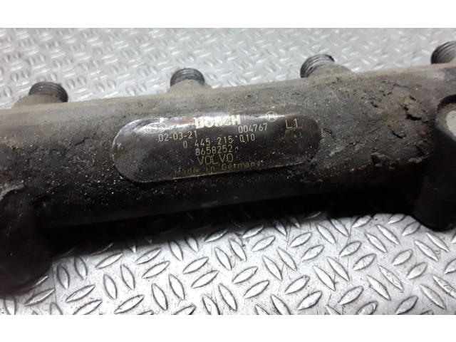 Vstřikovací lišta 0445215010, 8658252   Volvo V70    - 