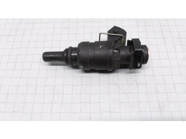 Vstřikovač 1427240   BMW 3 E46  pro benzínový motor 2.5  