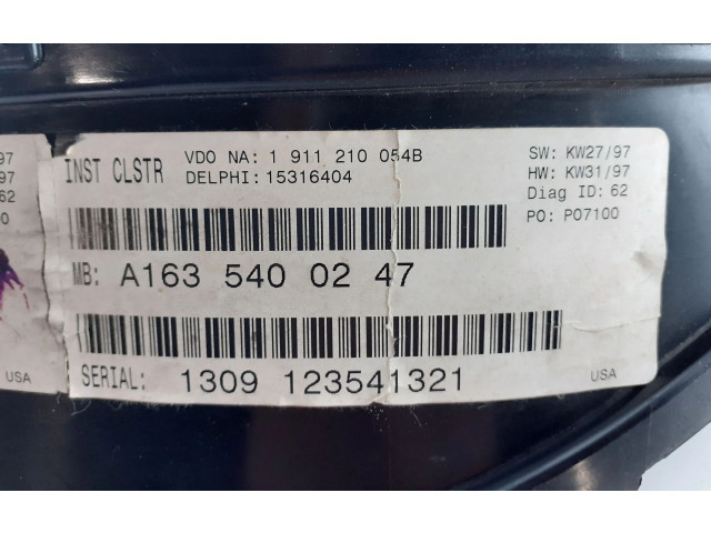 Přístrojová deska  Mercedes-Benz ML W163 2000 A1635400247  
