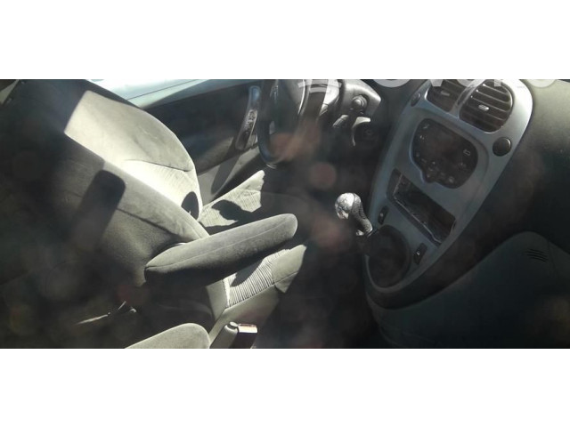 Панель приборов 00006105VY   Citroen Xsara Picasso       