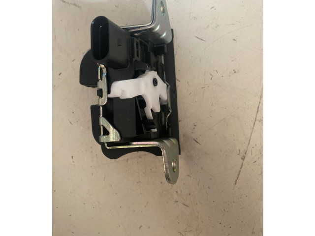 Замок багажника 080922161803    Volkswagen Polo VI 2017 -  года