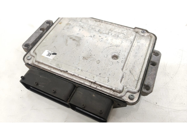 Řídící jednotka 391112A940, 0281019549   Hyundai i30 2013