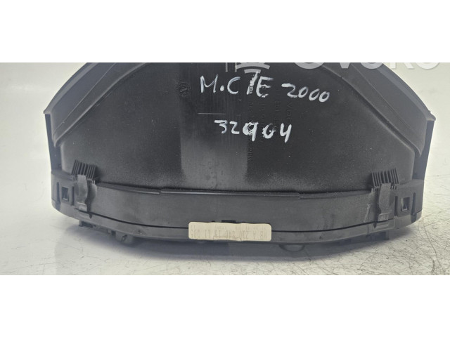 Přístrojová deska  Mercedes-Benz E W210 2000 A2105401611Q05  