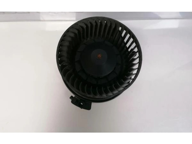 Вентилятор печки    8E1820021E   Seat Exeo (3R)