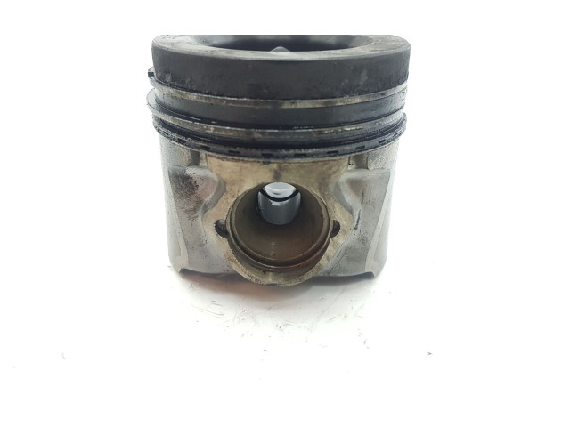 Píst 234102A966, 234102A966   Hyundai i30    D4FC 
