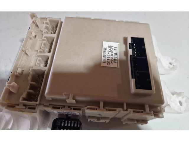  Pojistková skříňka 827300F051   Toyota Verso 2011