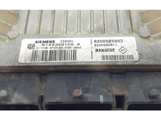 Блок управления двигателем Блок управления 8200565863   Nissan Tiida C11