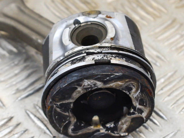 Píst 0603920628V0   Citroen Jumpy  pro naftový motor 1.6 9HU (DV6UTED4) 