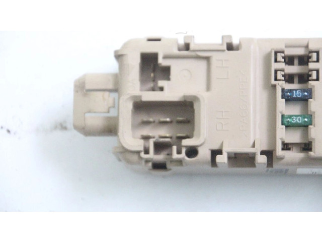   Pojistková skříňka 8G2306854765, 8G2306854765   Mazda 323 1999