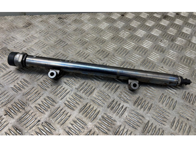 Vstřikovací lišta 30777759, 0445215025   Volvo S60    D5244T11 