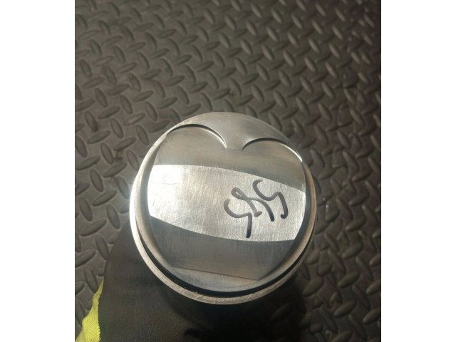 Píst 7838623   BMW M5    S85 B50AA 
