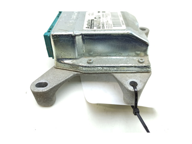 Блок подушек безопасности 8200469223, 93856088   Renault Trafic II (X83)