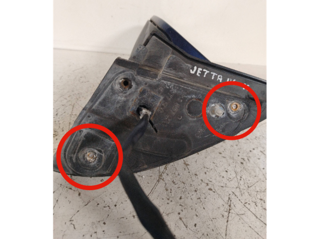 Zpětné zrcátko  Volkswagen Jetta V 2006  E1010836  