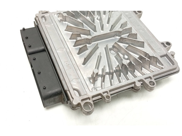Řídící jednotka 30729826, 0281012103   Volvo XC70 2006