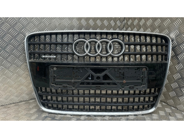 Верхняя решётка Audi Q7 4L 2005-2015 года 4L0853651      