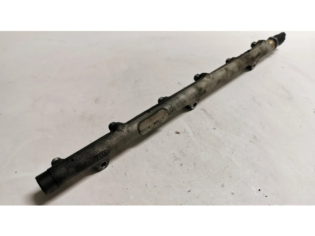 Vstřikovací lišta 0445216002   BMW 5 E39  pro naftový motor 2.5  