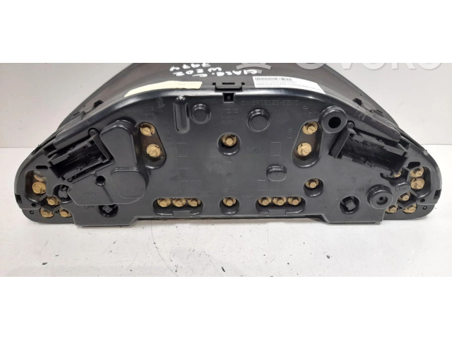 Панель приборов 2025401948   Mercedes-Benz C W202       